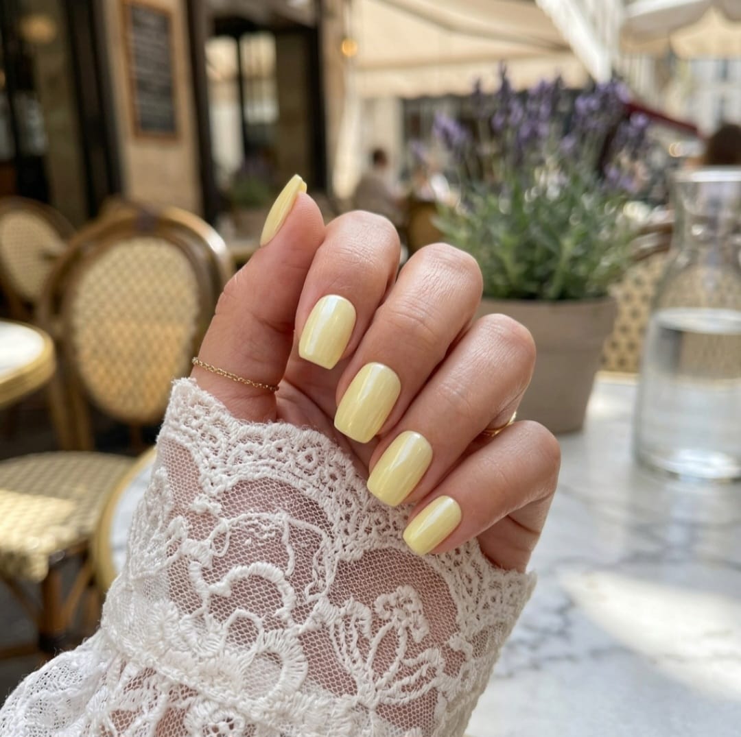 image Press-On Nails "Yellow Nacre" – Forme Coffin XS Tany Mena